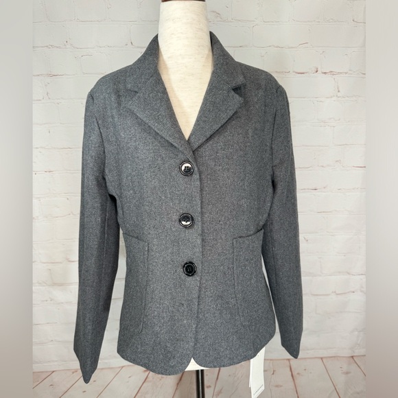 Commense Cropped Blazer - size medium - Picture 2 of 8